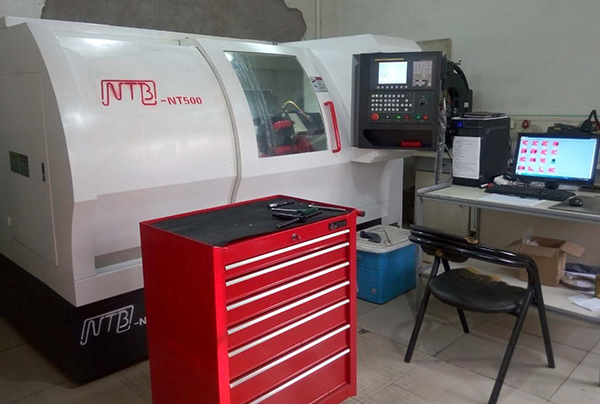 無模具數(shù)控密封加工中心