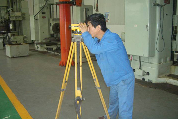 數(shù)控切割機(jī)導(dǎo)軌安裝調(diào)試